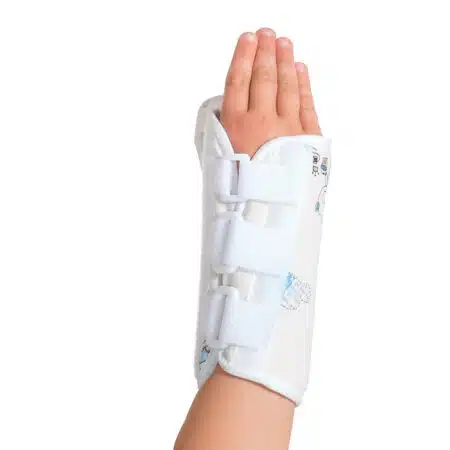 paediatric wrist splint with abducted thumb