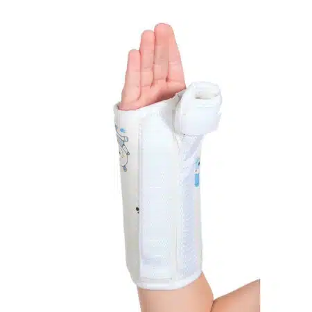 paediatric wrist splint with abducted thumb