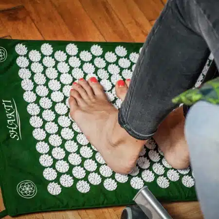 acupressure mat green feet